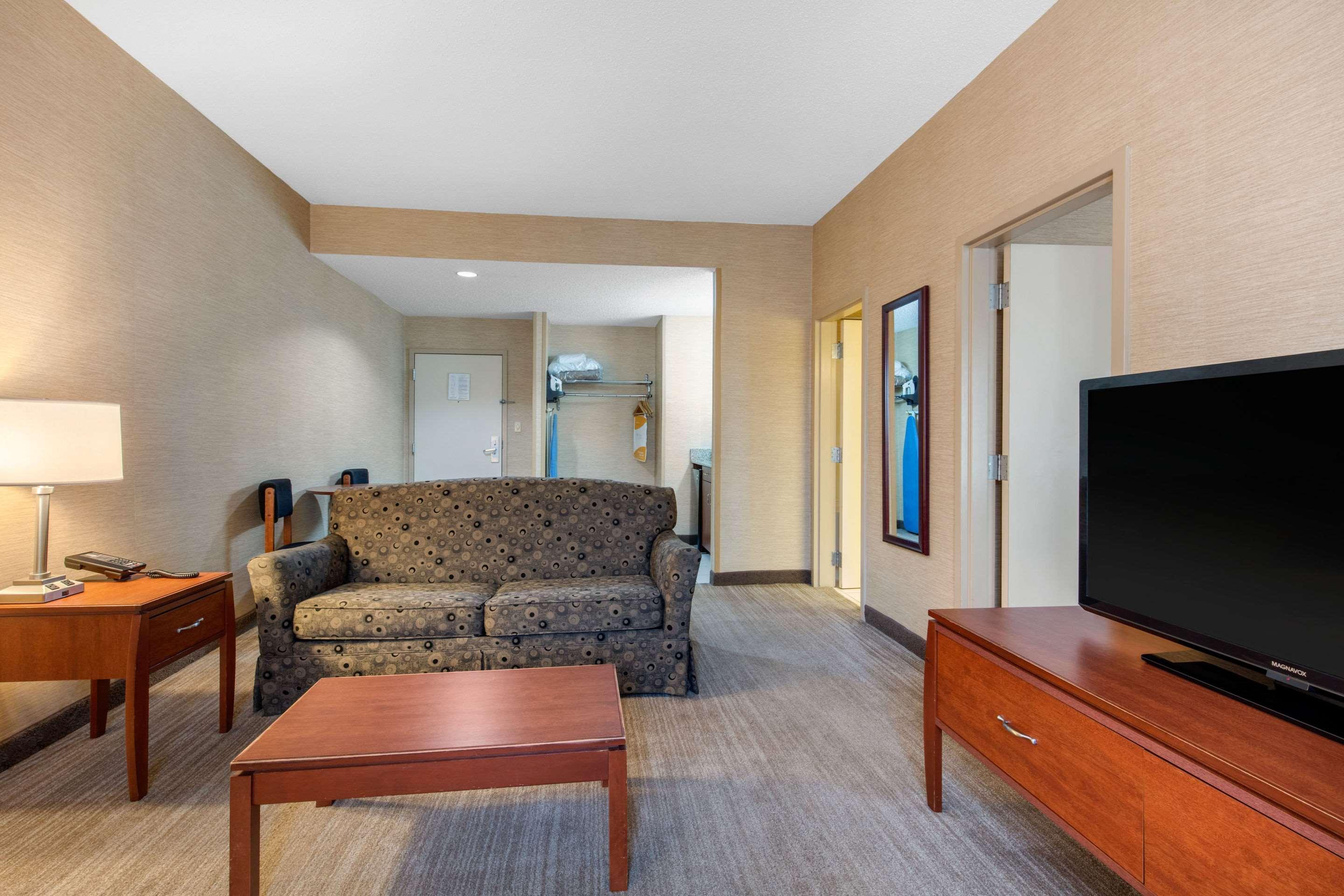 Quality Inn & Suites Benton - Draffenville Luaran gambar